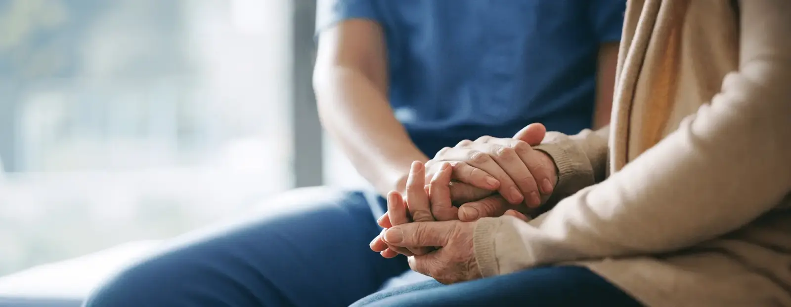 2024 SYNERGY HomeCare Hero Image End-of-Life Comfort Care 2000x777_FINAL