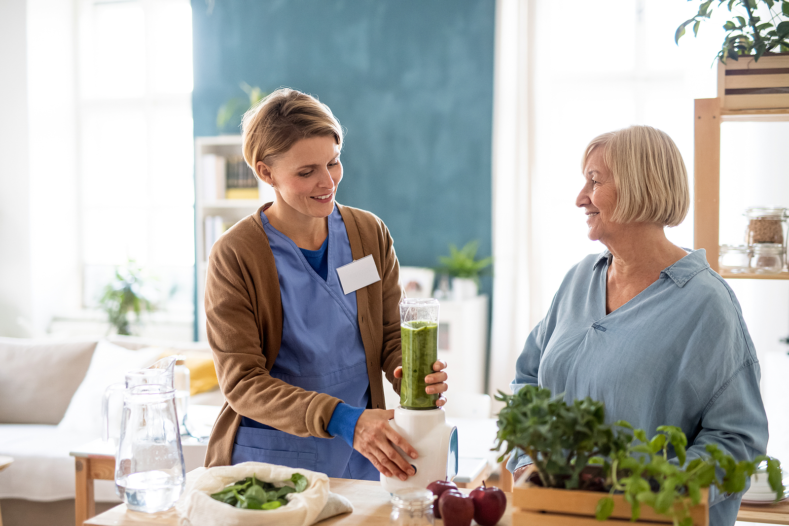 Home Care: Are Meal Replacement Shakes Beneficial For Seniors?