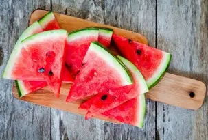 bigstock-slices-of-fresh-juicy-organic-71923378.jpg