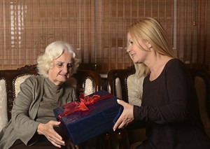 Gift Ideas For Elderly Mothers
