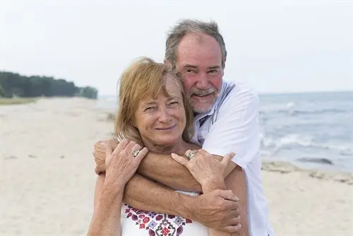 Senior Singles – Dabbling With Dating